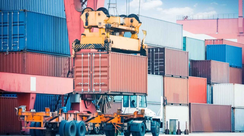 פריקת והובלת מכולות